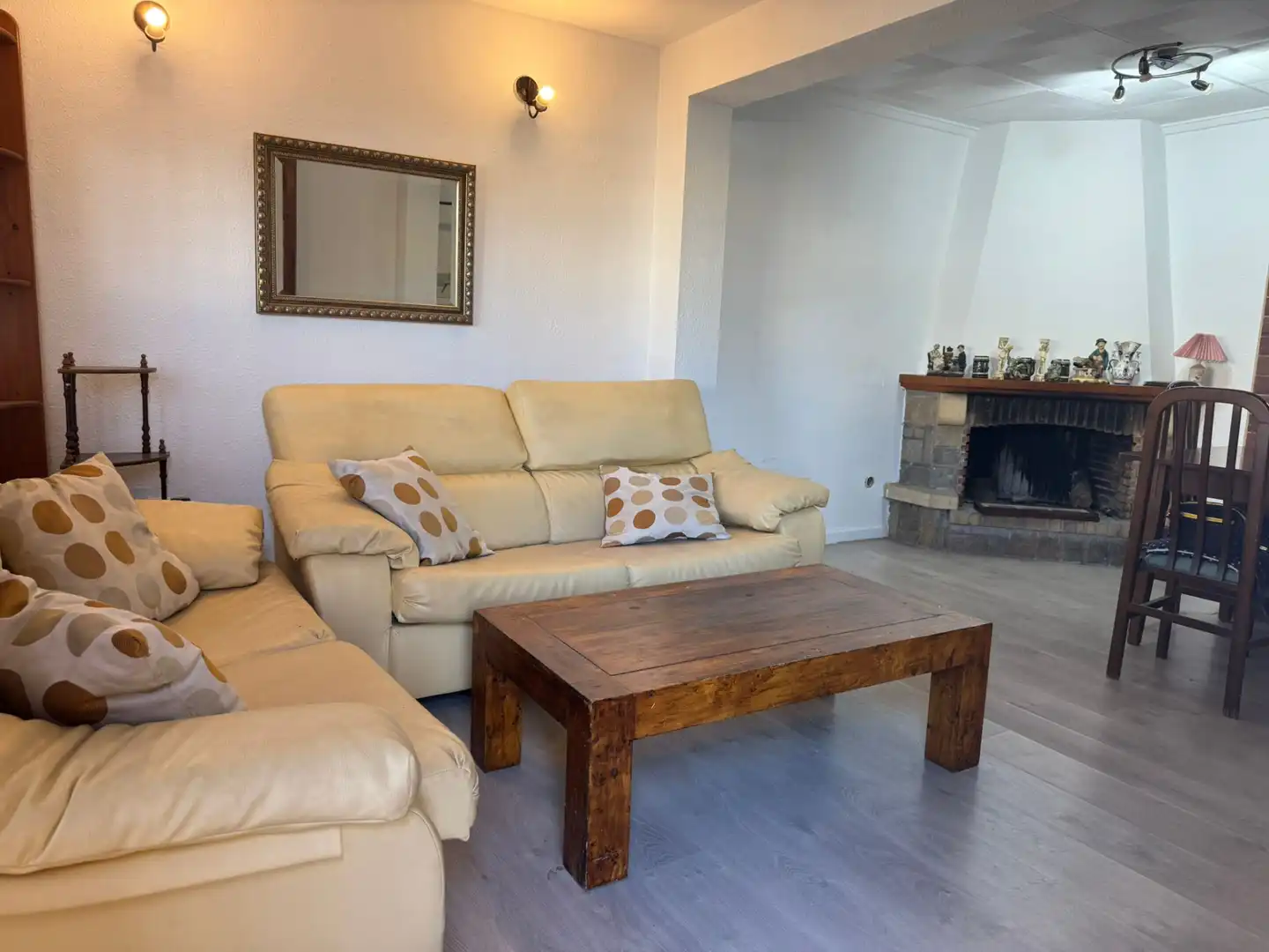Sala d'estar de Casa adosada en venda en San Fulgencio amb Jardí privat, Terrassa i Moblat