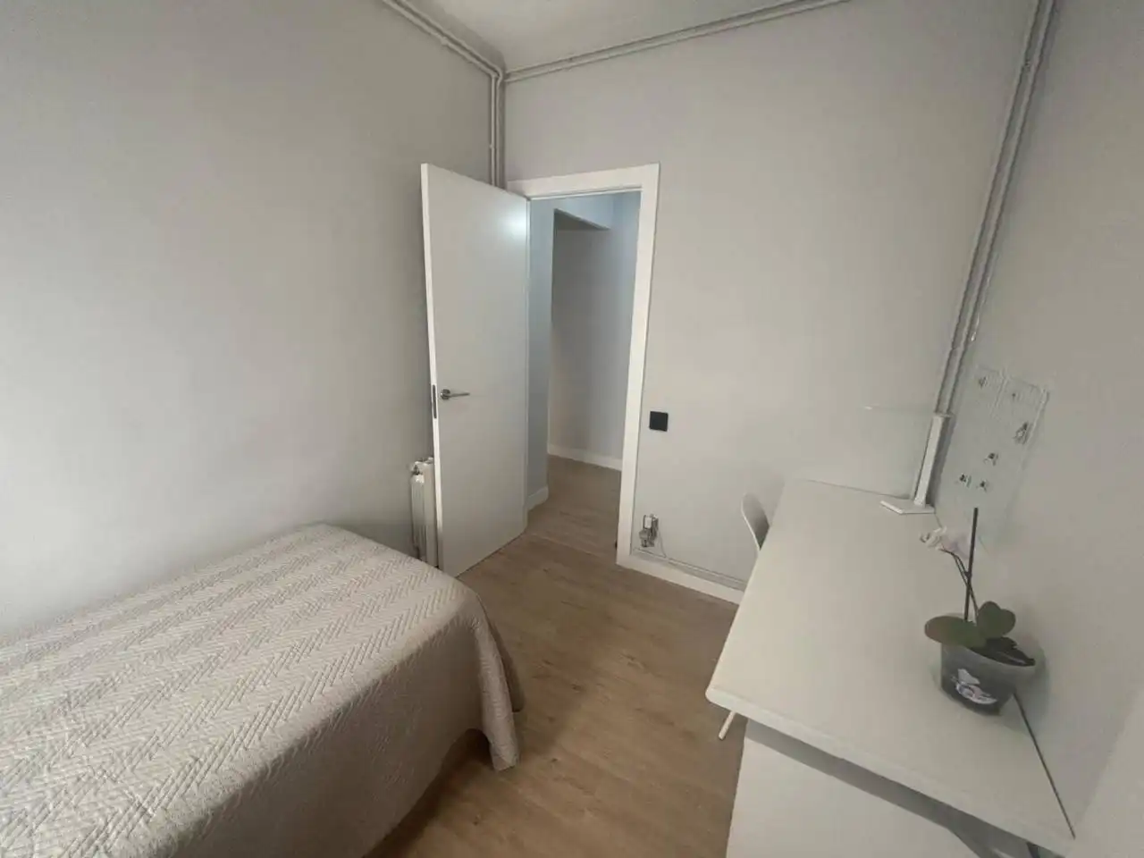 Habitación de Ático en venta en Vilanova i la Geltrú con Aire acondicionado, Calefacción y Parquet