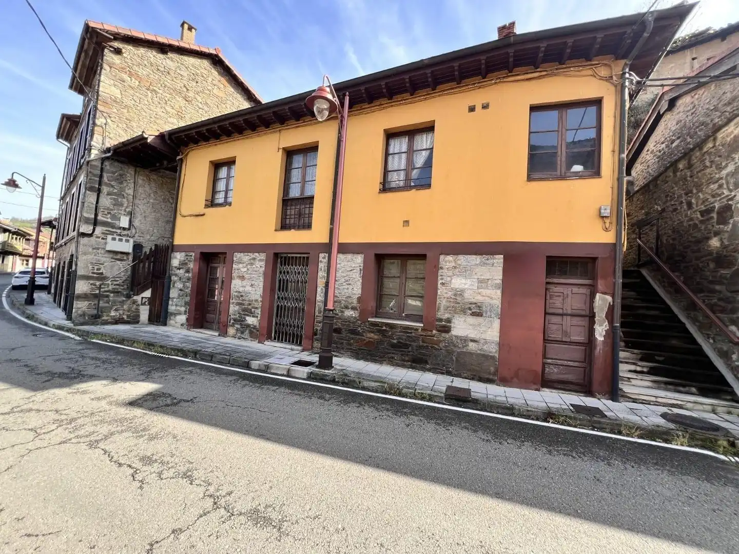 Haus zum Verkauf in Quirós, imagen 3
