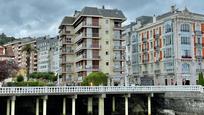 Exterior view of Flat for sale in Castro-Urdiales  with Terrace and Balcony