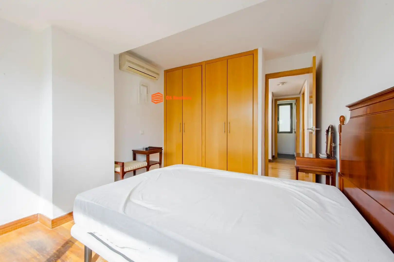 Dormitori de Casa adosada en venda en Madrid amb Aire condicionat, Calefacció i Terrassa
