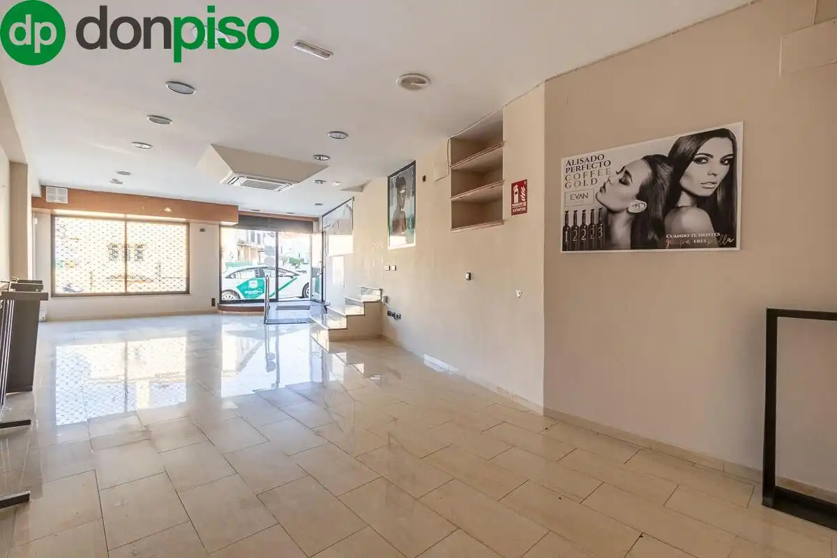 Local en venta en Monachil con Aire acondicionado