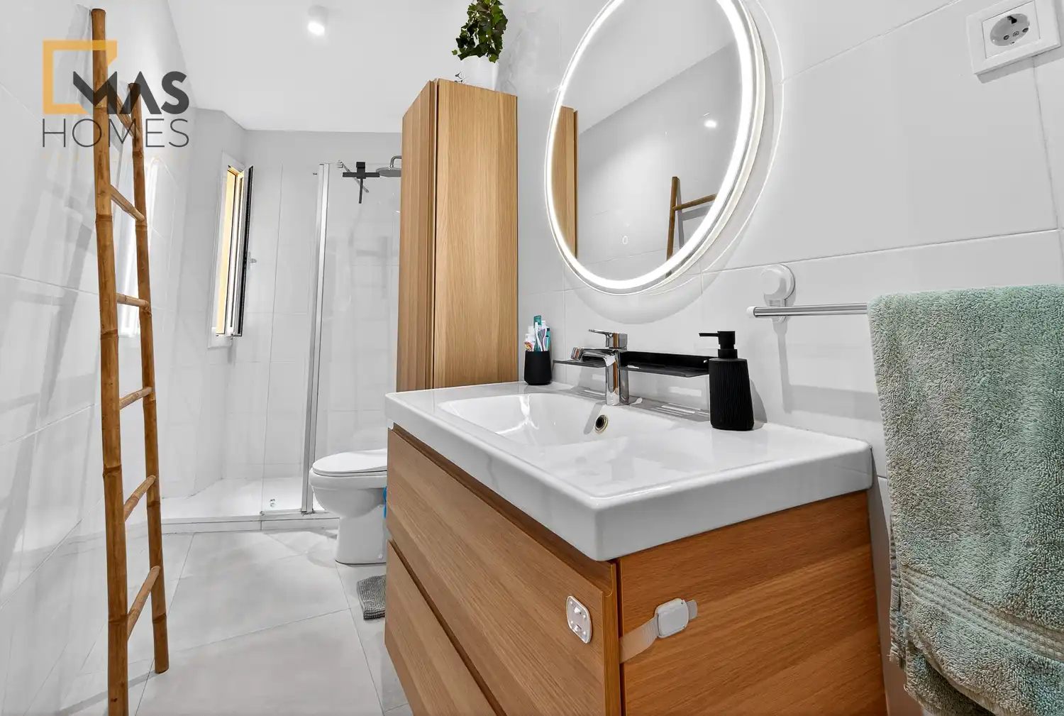 Baño de Piso en venta en Terrassa con Aire acondicionado y Calefacción