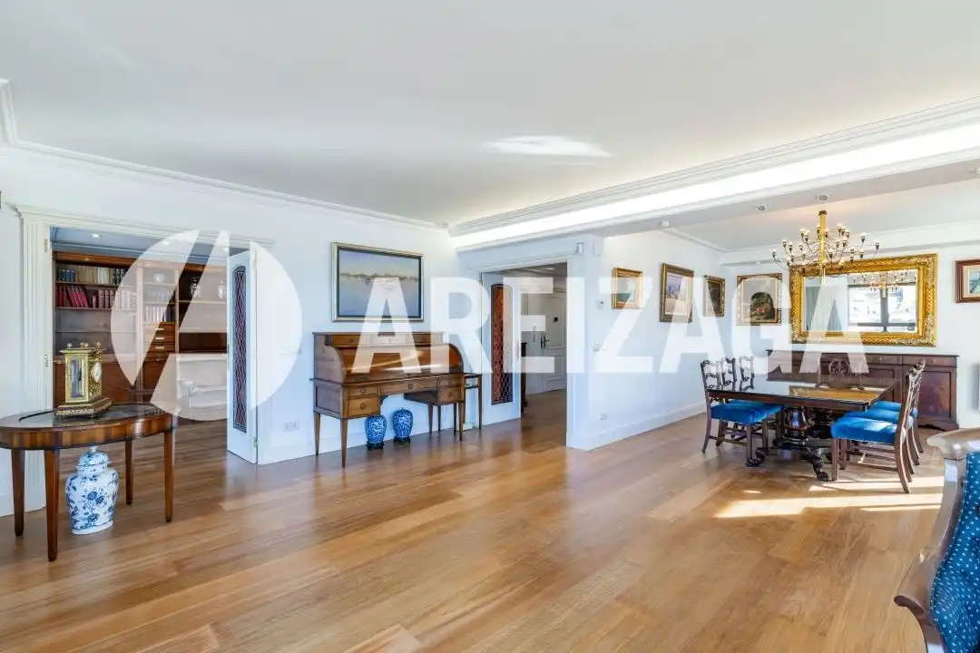 Dining room of Flat for sale in Donostia - San Sebastián   with Air Conditioner, Heating and Terrace