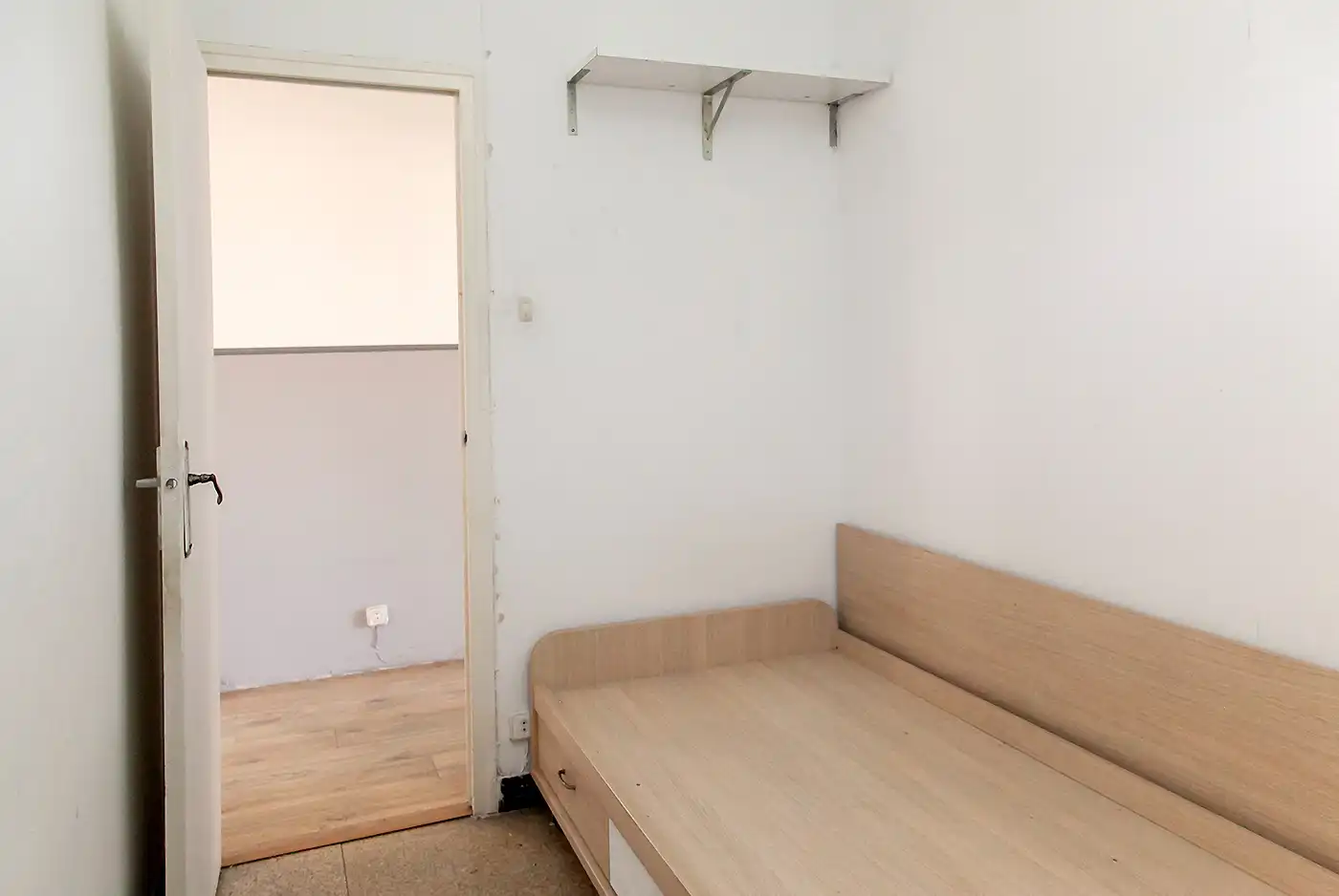 Schlafzimmer von Wohnung zum Verkauf in Barcelona mit Balkon und Alarm