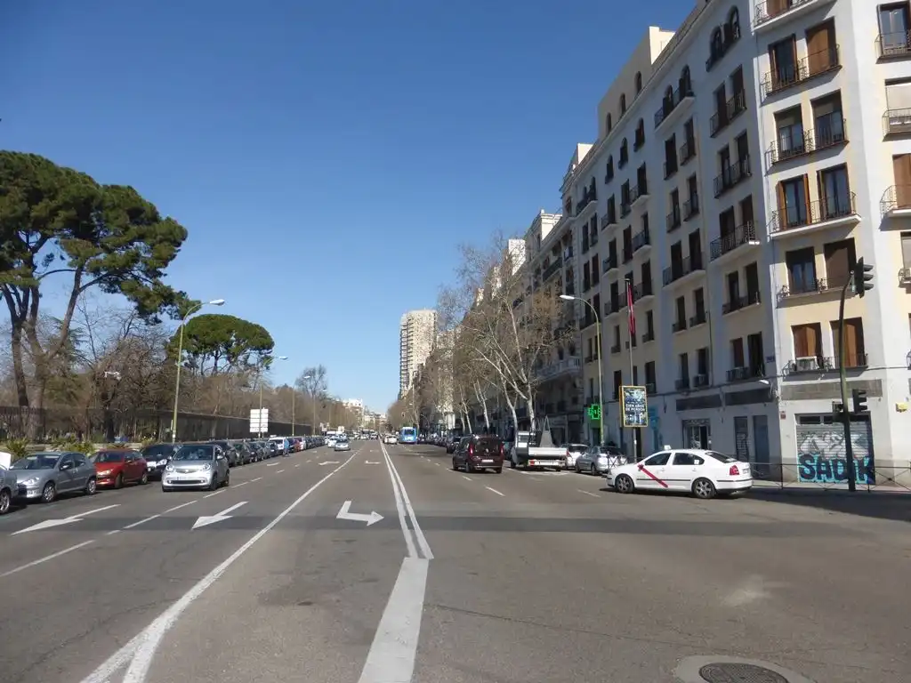 Flat for rent in Calle del Alcalde Sainz de Baranda, 54, Niño Jesús