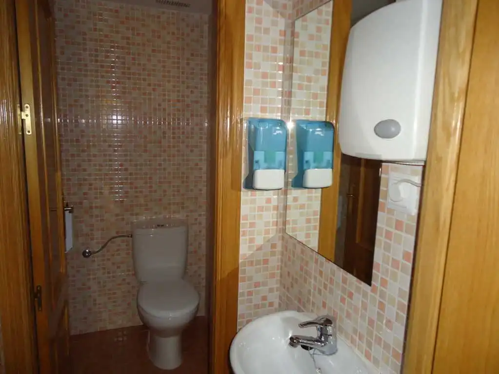 Bathroom of Office for rent in Móstoles  with Air Conditioner