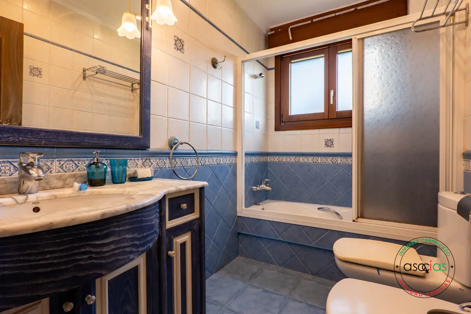 Baño de Casa o chalet en venta en Gijón  con Calefacción, Terraza y Trastero