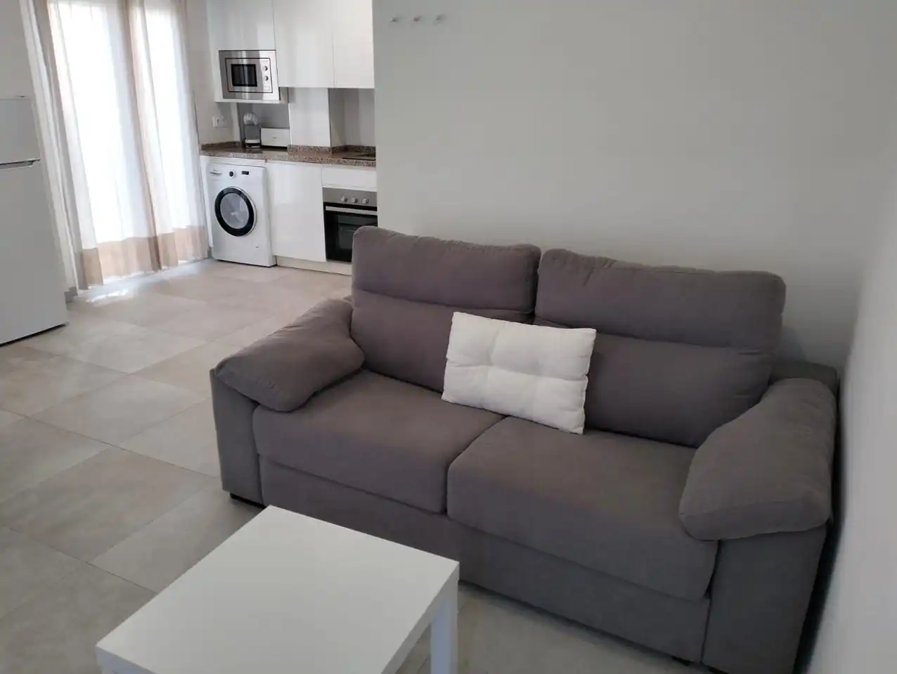 Living room of Flat for rent in Almuñécar  with Air Conditioner, Terrace and Furnished
