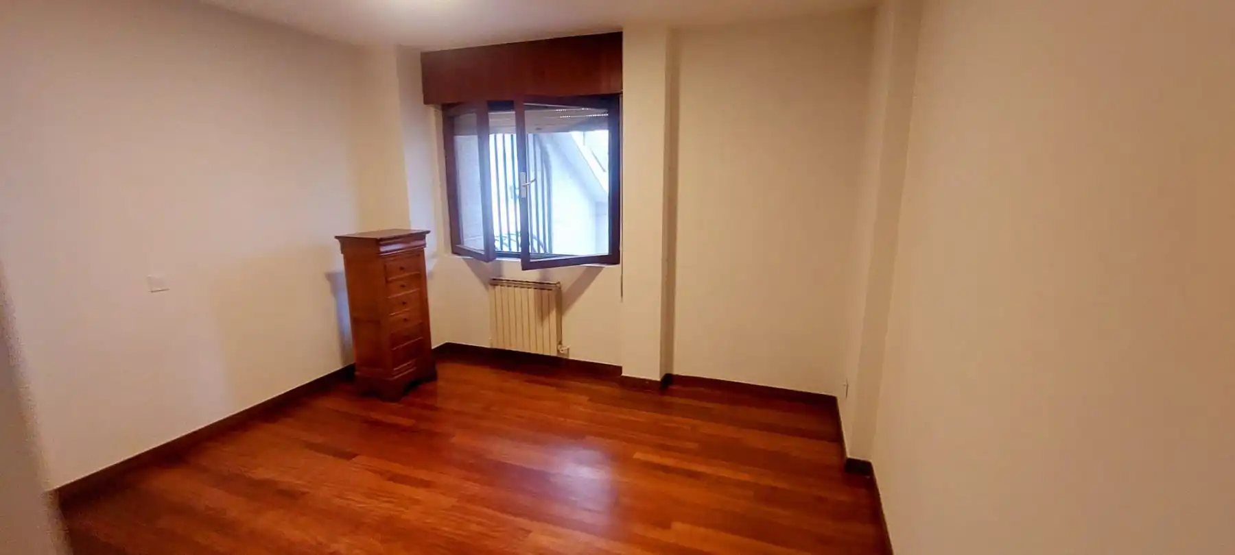 Schlafzimmer von Maisonette zum Verkauf in Santander mit Heizung und Abstellraum