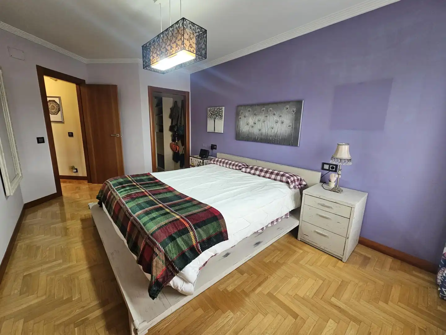 Dormitori de Casa adosada en venda en Villamayor amb Calefacció, Parquet i Traster