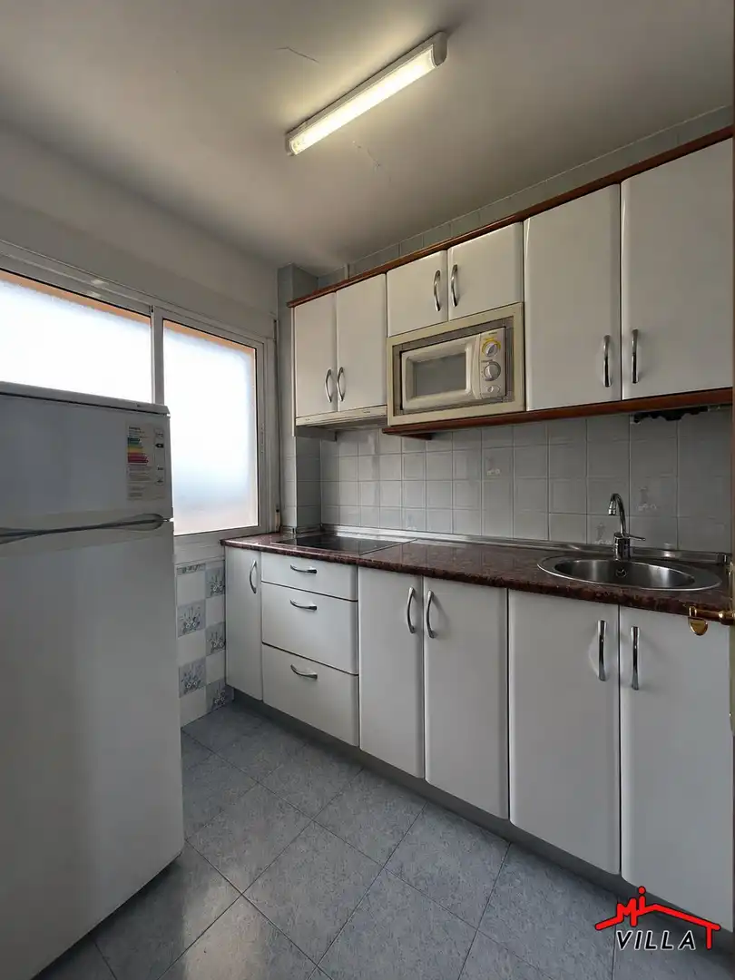 Cocina de Piso en venta en Laredo con Terraza