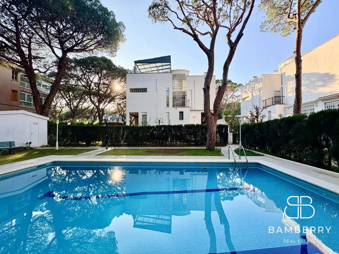 Swimming pool of Houses for sale in Gavà