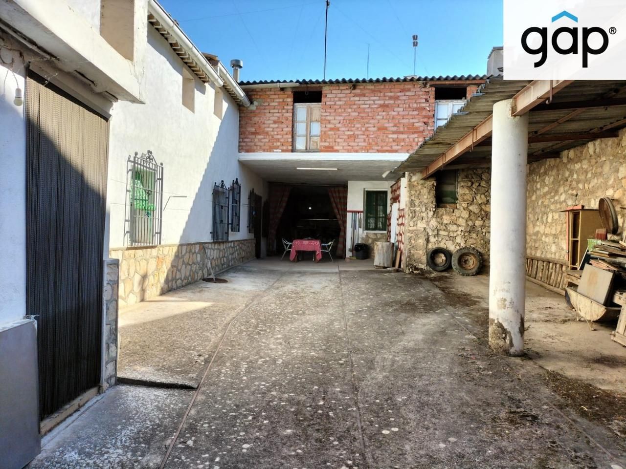 Vista exterior de Casa o xalet en venda en Fuentes