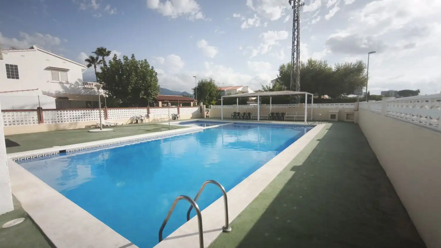 Piscina de Casa adosada en venda en Benicasim / Benicàssim amb Calefacció, Terrassa i Traster