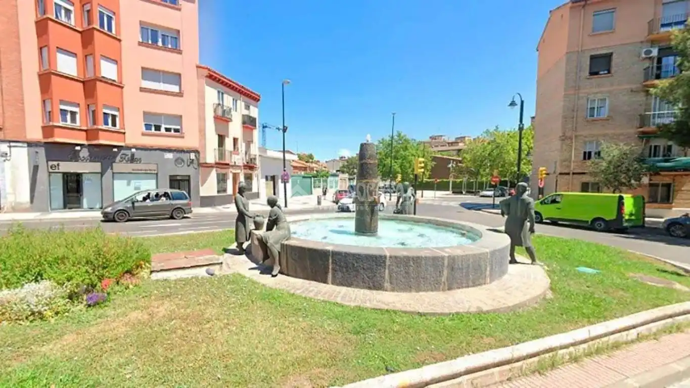 Vista exterior de Piso en venta en Zaragoza con Calefacción