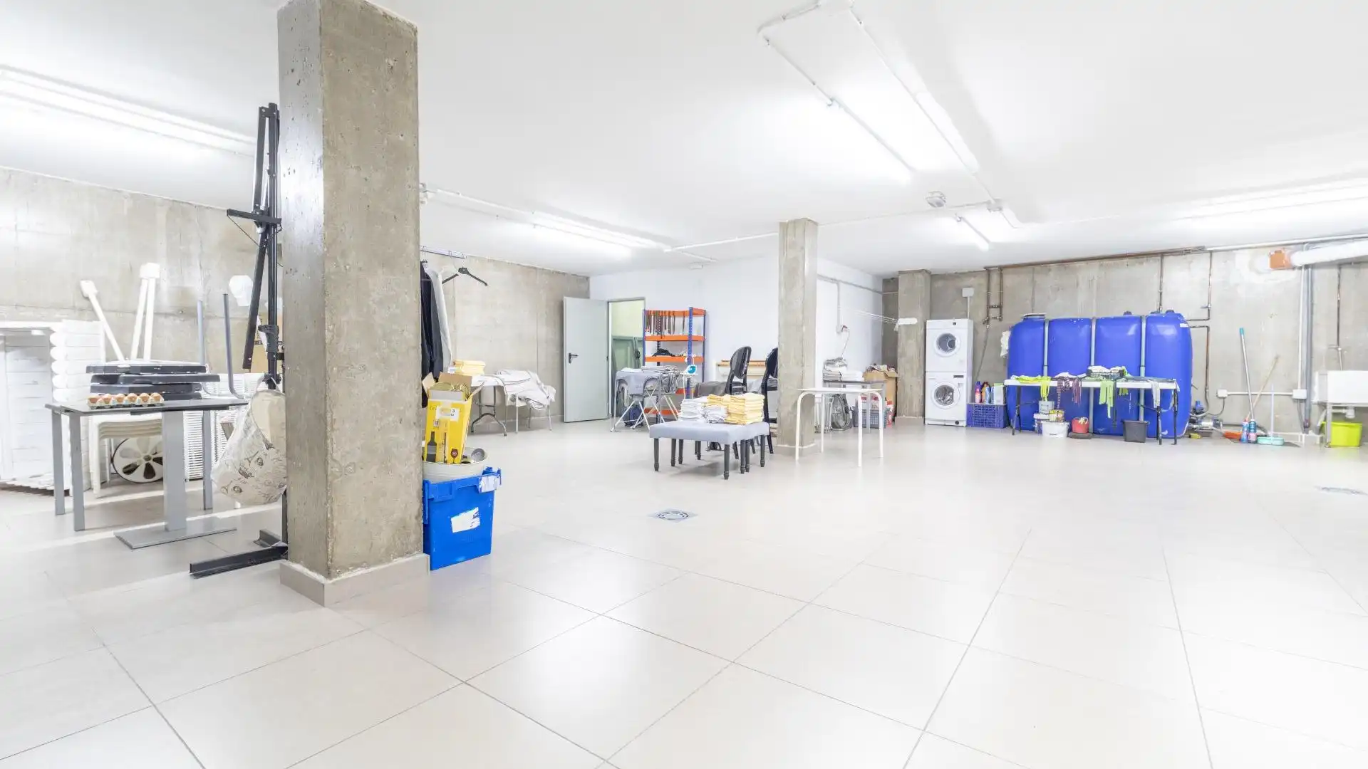 Edificio en venta en Avenida Juan Carlos I, Campos del Río