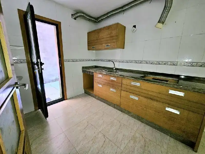 Cuina de Casa o xalet en venda en A Pobra do Caramiñal