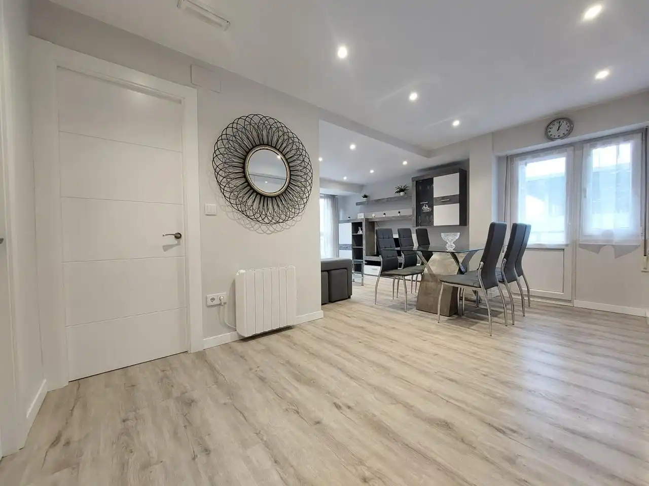 Flat for rent in Avilés, Laviada