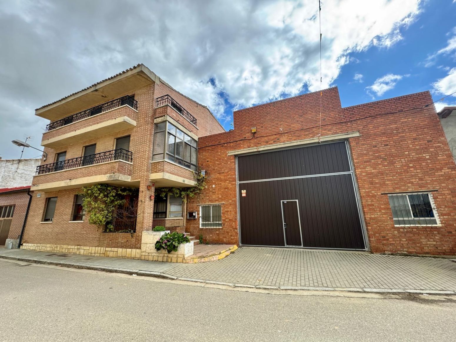 Exterior view of Attic for sale in Monzón de Campos  with Heating, Storage room and Furnished