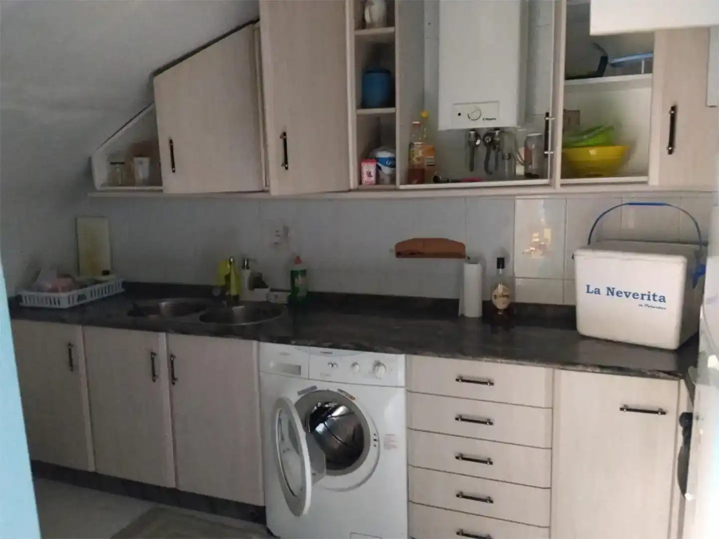 Cuina de Pis en venda en Vilamartín de Valdeorras amb Parquet, Traster i Moblat
