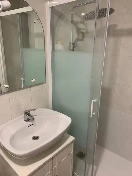 Bany de Pis en venda en Almuñécar amb Jardí privat, Terrassa i Moblat