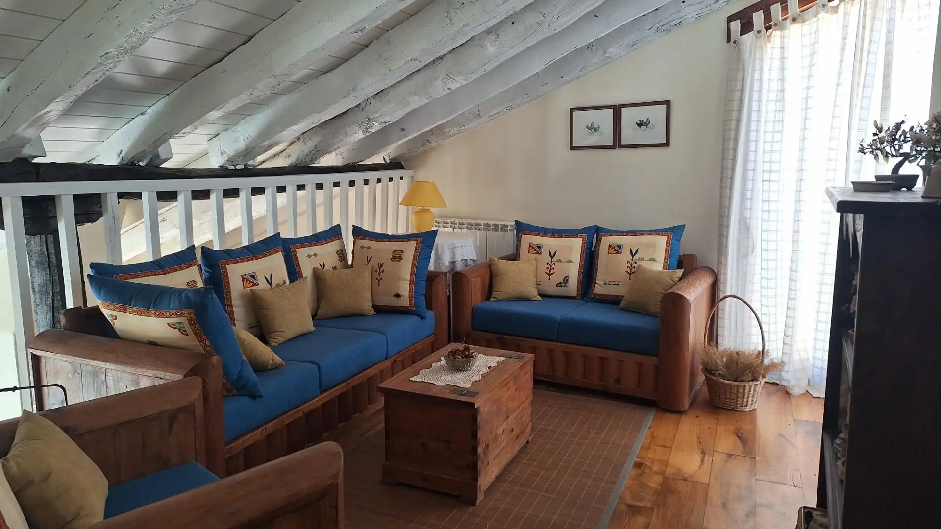 Sala de estar de Casa o chalet en venta en Camaleño con Calefacción, Trastero y Balcón