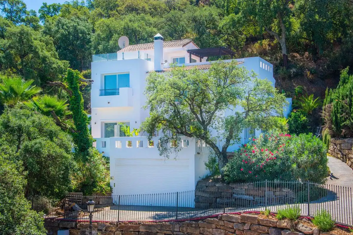 Detached house with pool for sale in La Mairena, imagen 3