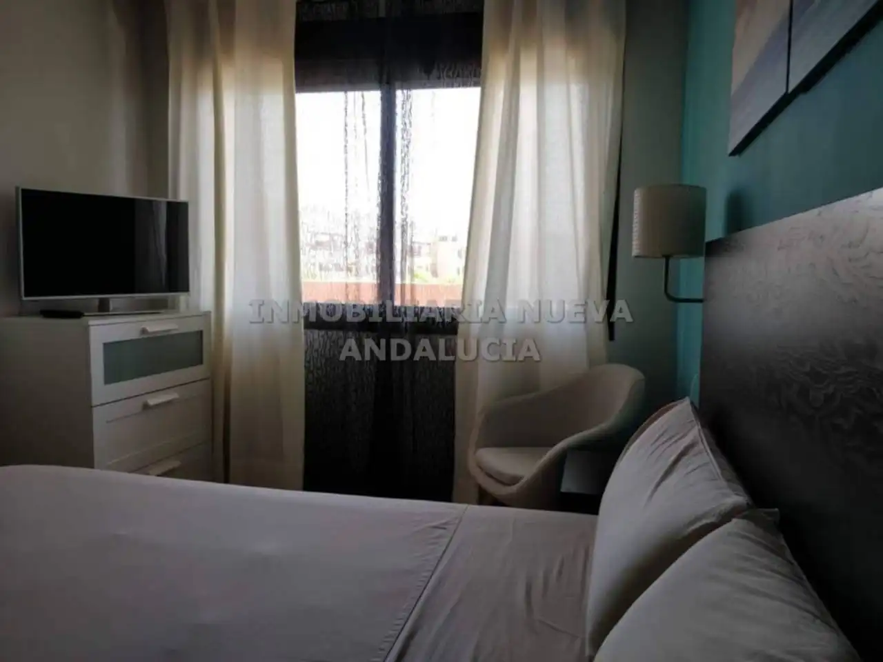 Habitación de Piso de alquiler en Almería con Aire acondicionado, Terraza y Amueblado