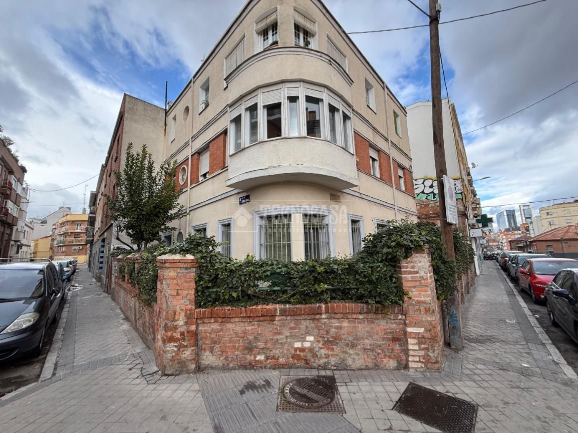 Vista exterior de Pis en venda en  Madrid Capital amb Aire condicionat i Calefacció