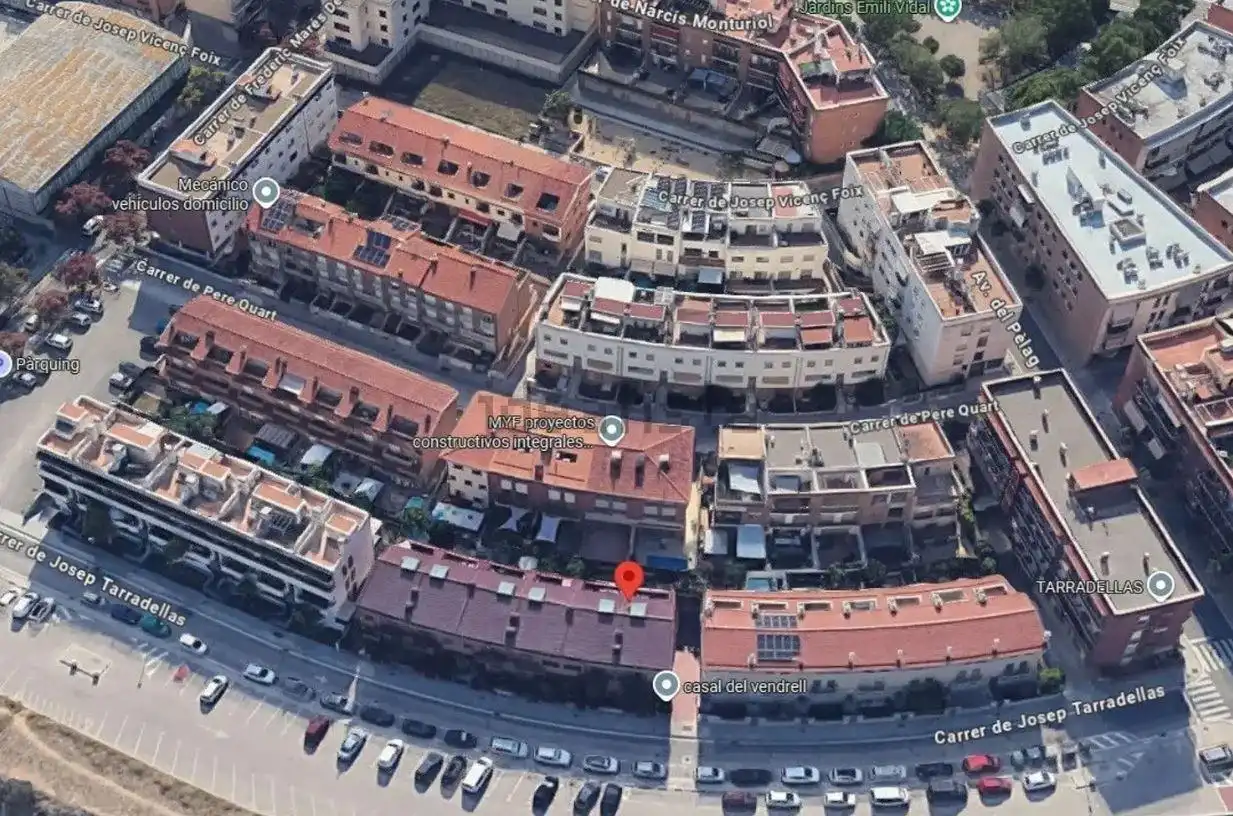Casa a schiera in vendita a Calle JOSEP TARRADELLAS-PUIG, imagen 2