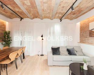 Sala d'estar de Apartament de lloguer en  Barcelona Capital amb Aire condicionat, Calefacció i Parquet