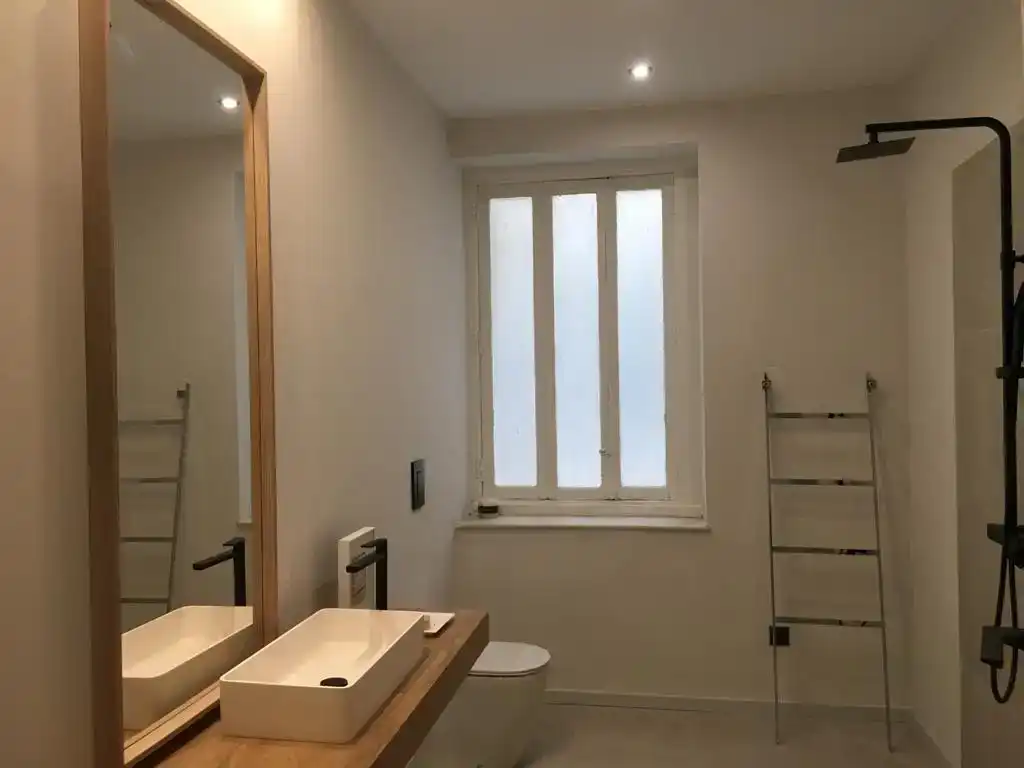 Baño de Piso de alquiler en  Valencia Capital con Aire acondicionado y Balcón