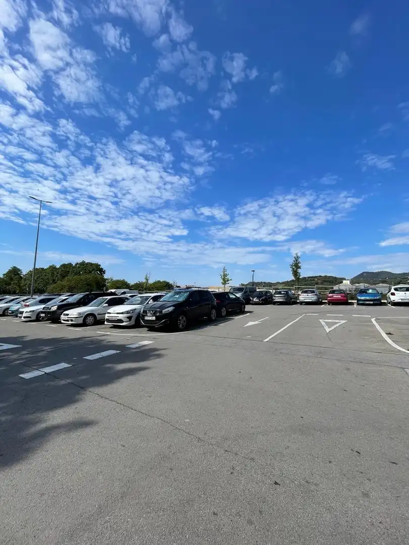 Parking de Ático en venta en Mataró con Aire acondicionado, Calefacción y Terraza