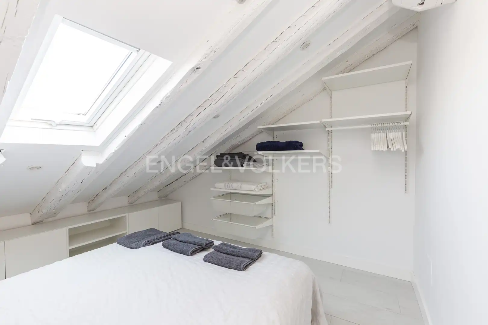 Habitación de Piso de alquiler en Madrid con Aire acondicionado, Calefacción y Amueblado