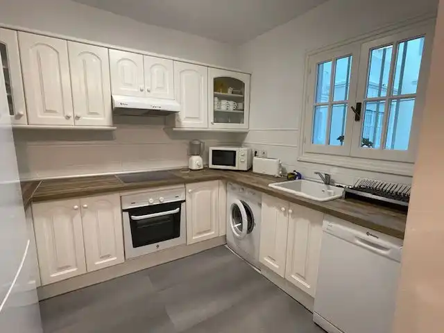 Cocina de Casa o chalet de alquiler en Marbella con Terraza, Amueblado y Piscina comunitaria