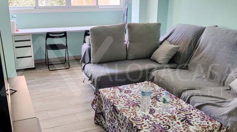 Foto 2 de Piso de alquiler en Calle Héroe de Sostoa, Parque Ayala - Jardín de la Abadía - Huelín, Málaga Capital