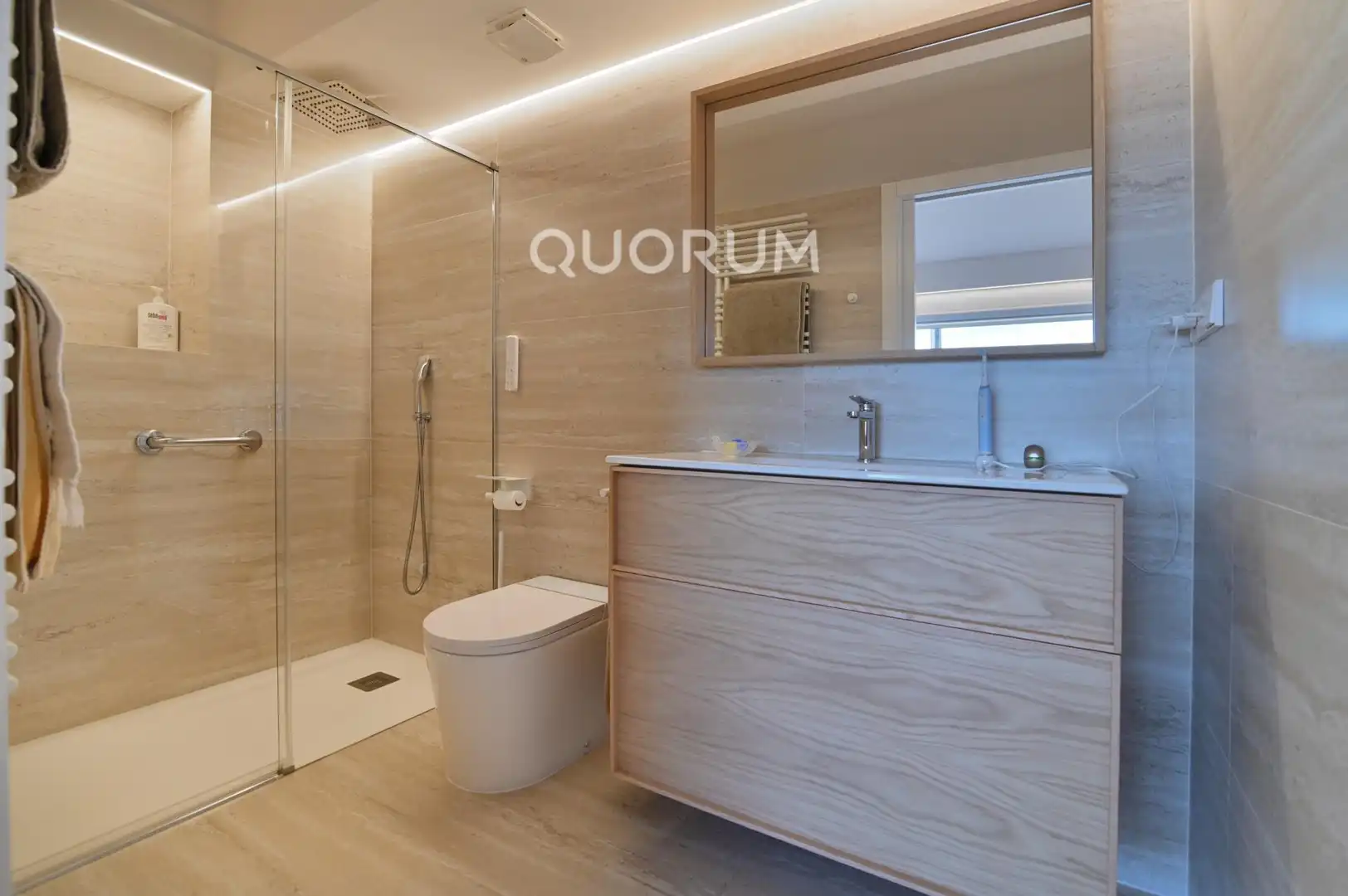 Baño de Piso en venta en Getxo  con Calefacción, Terraza y Trastero