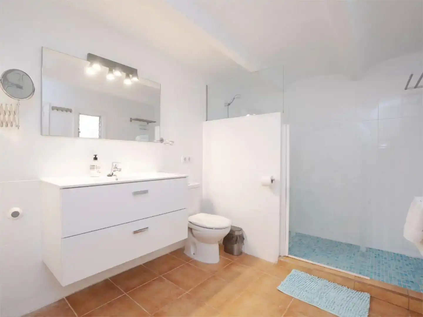 Baño de Piso en venta en Maria de la Salut con Aire acondicionado, Jardín privado y Trastero