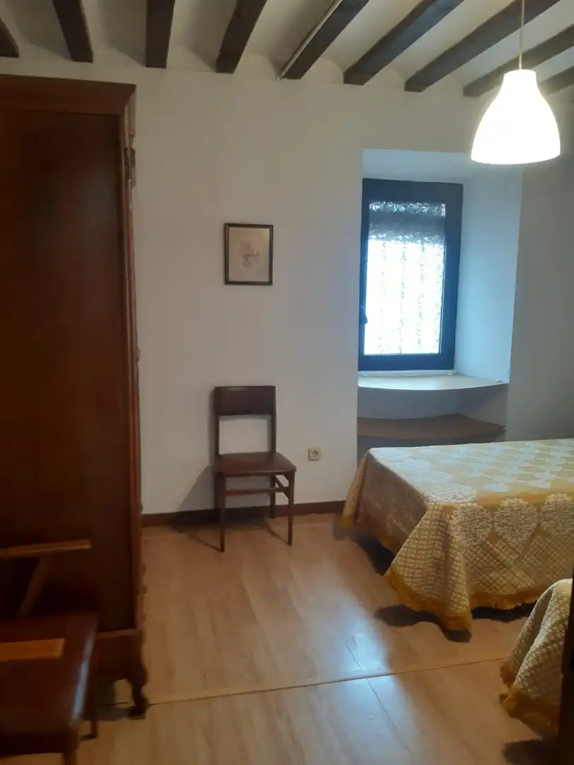 Habitación de Piso de alquiler en Sotés con Calefacción y Amueblado