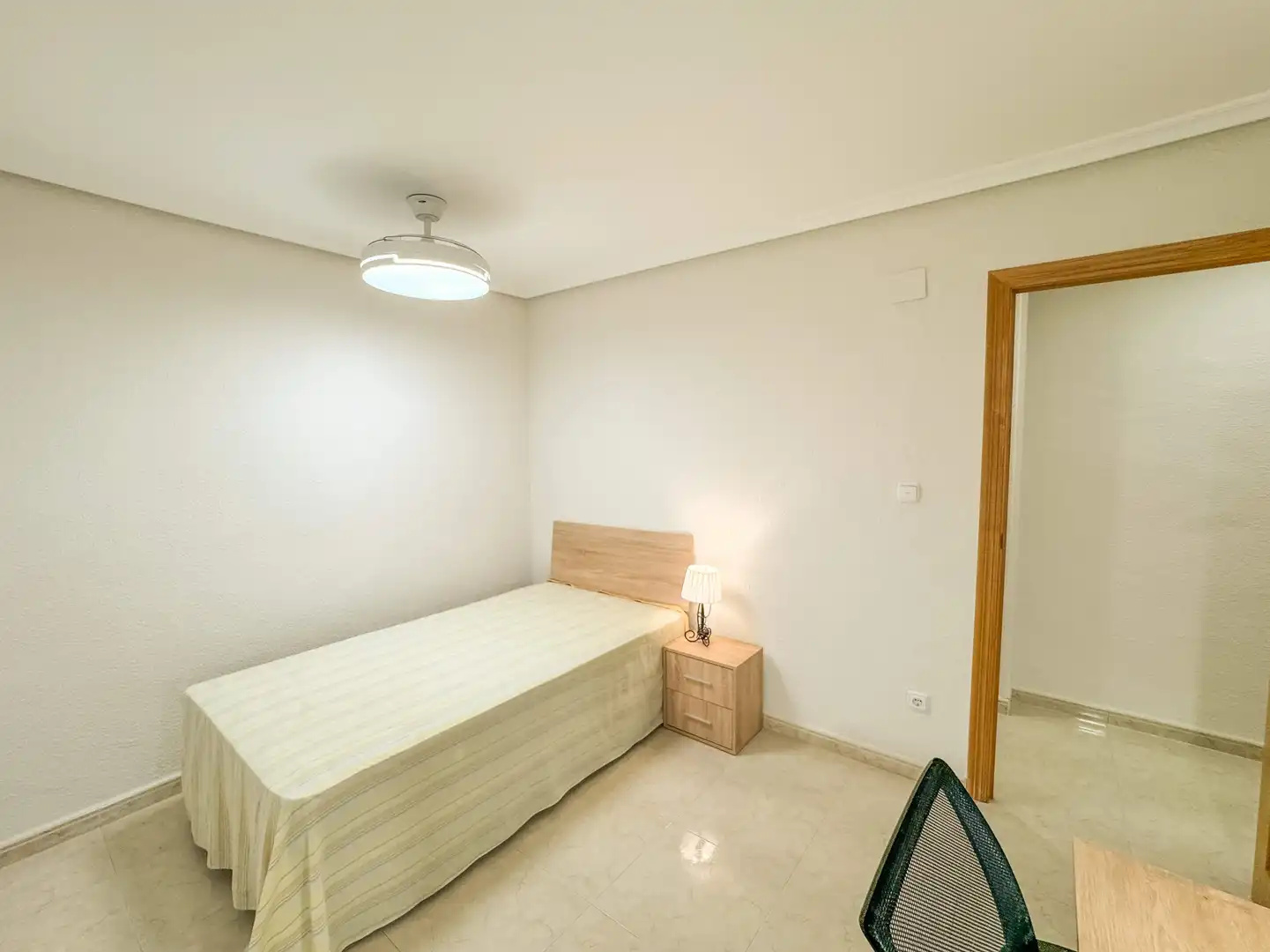 Habitación en Reina Victoria - Miguel Hernández