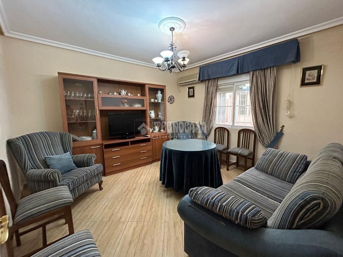 Sala de estar de Casa adosada en venta en Begíjar