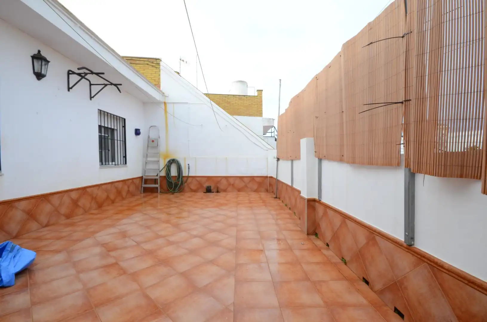 Vista exterior de Local en venta en Mazagón