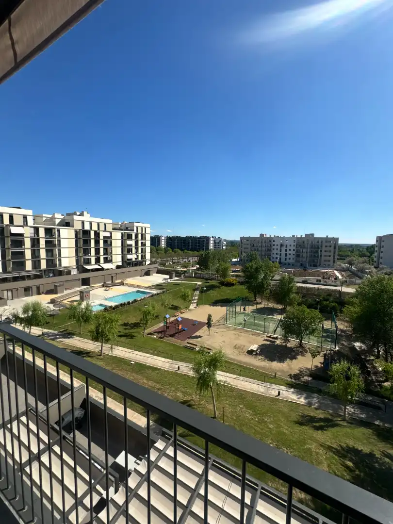 Piscina de Pis de lloguer en  Lleida Capital amb Aire condicionat, Calefacció i Parquet