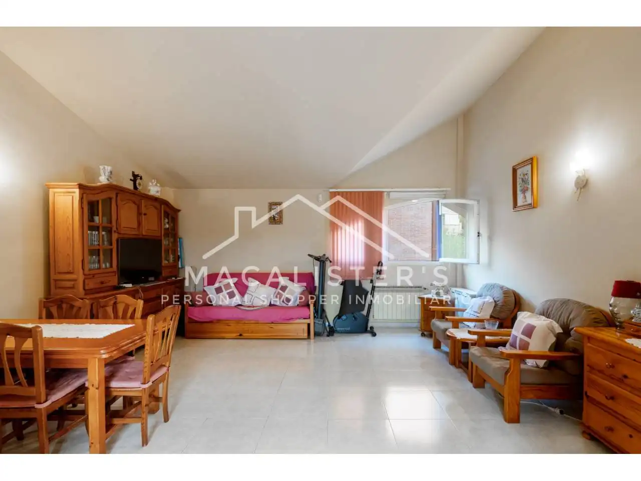 Sala d'estar de Casa adosada en venda en Vilassar de Mar amb Aire condicionat, Calefacció i Parquet