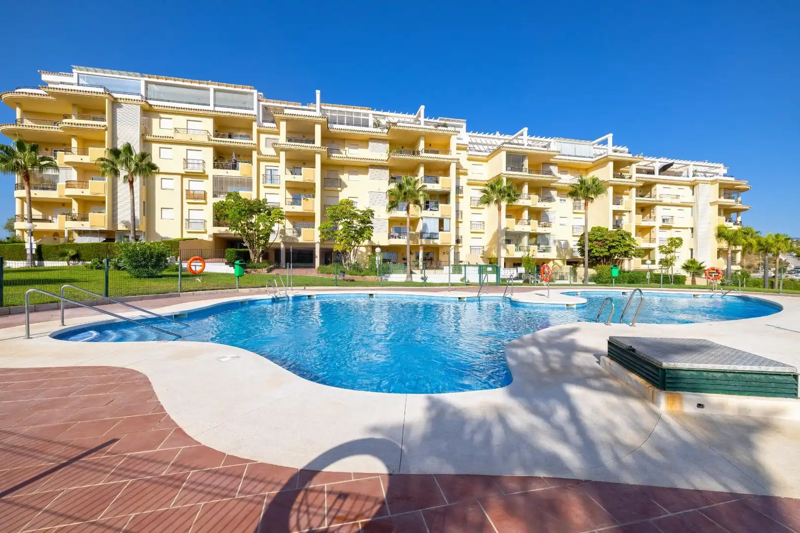 Exterior view of Flat for sale in Mijas  with Air Conditioner, Terrace and Storage room