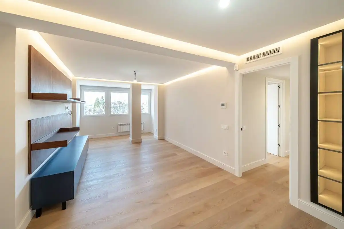 Flat with pool for sale in Avenida de Ramón y Cajal, imagen 4