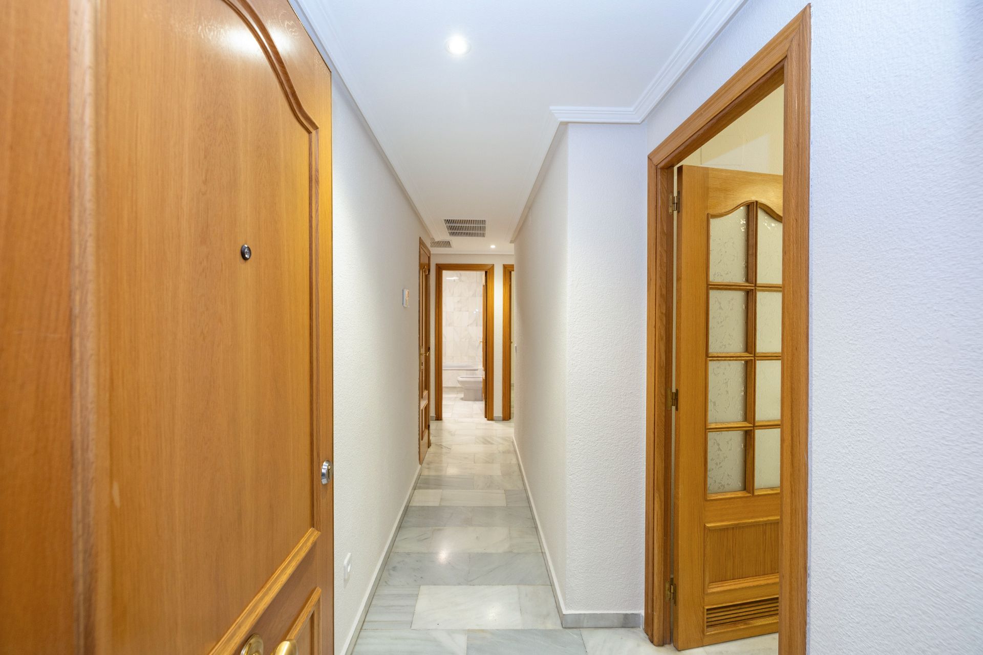 Piso de alquiler en  Granada Capital con Aire acondicionado, Calefacción y Lavadora