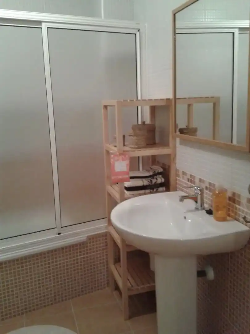 Badezimmer von Wohnungen zum Verkauf in Malpica de Bergantiños mit Heizung, Möbliert und Ofen