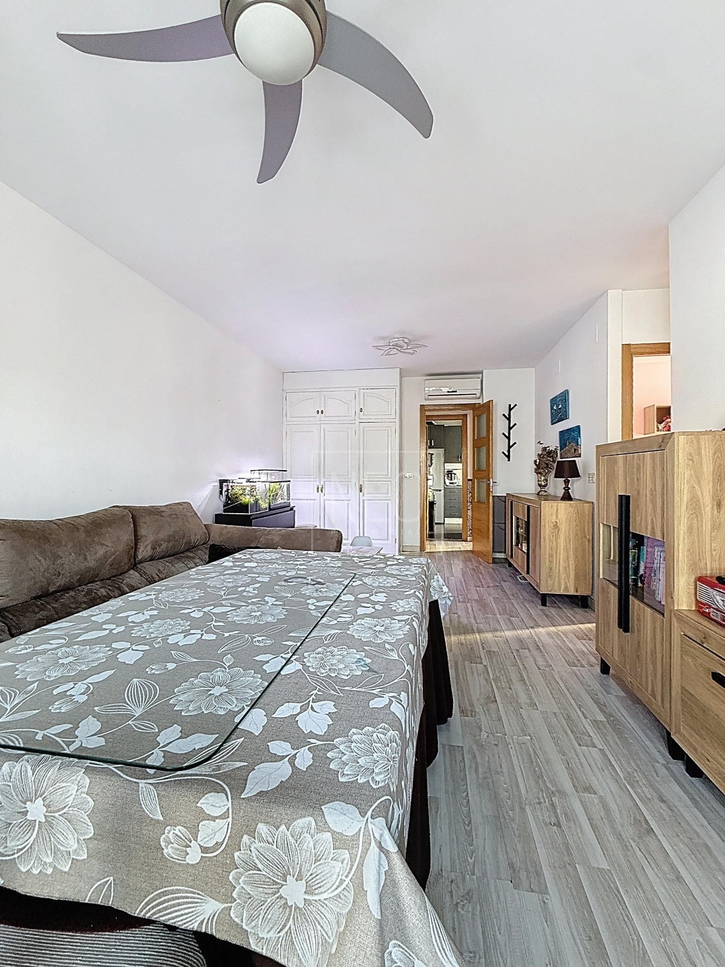 Habitación de Piso en venta en Armilla con Aire acondicionado y Piscina comunitaria